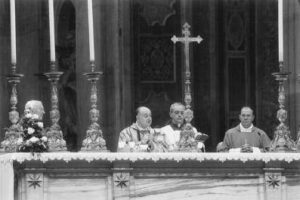 Basilica S. Pietro - Vaticano, alcuni momenti della Celebrazione Eucaristica (11 Novembre 2012).