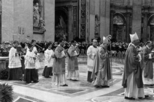 Basilica S. Pietro - Vaticano, alcuni momenti della Celebrazione Eucaristica (11 Novembre 2012).