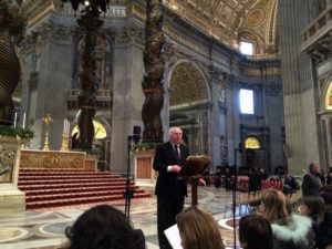 Basilica S. Pietro - Vaticano. Il vice-presidente C. Stucchi durante le prove del Coro guida, prima della solenne Celebrazione Eucaristica presieduta dal Santo Padre Francesco (01 gennaio 2014).